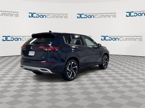 Used 2024 Mitsubishi Outlander SE image 8