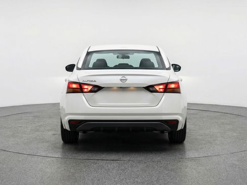 Used 2025 Nissan Altima 2.5 SV image 7