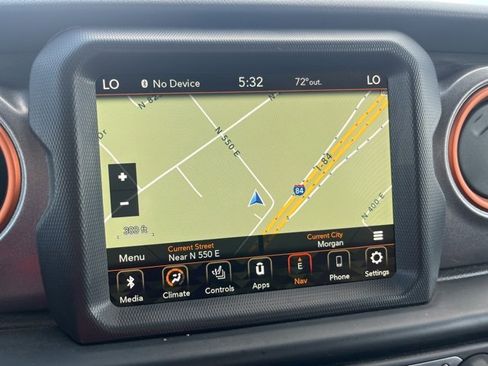 Used 2023 Jeep Gladiator Mojave w/ Cold Weather Group image 18