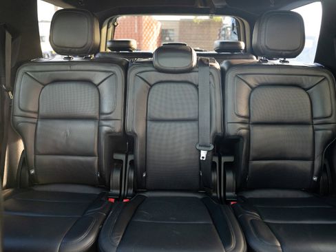 Used 2018 Lincoln Navigator Reserve w/ Technology Package image 37