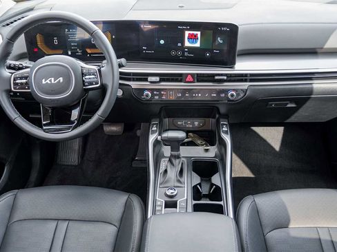 Used 2025 Kia Sorento EX image 10