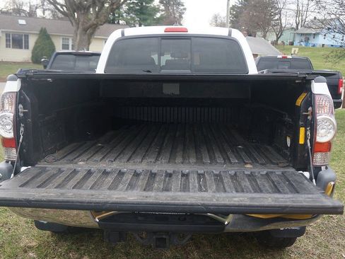 Used 2015 Toyota Tacoma 4x4 Double Cab image 24