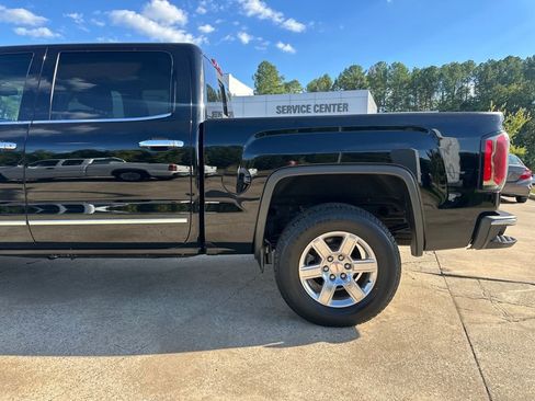 Used 2017 GMC Sierra 1500 SLT w/ SLT Preferred Package image 30