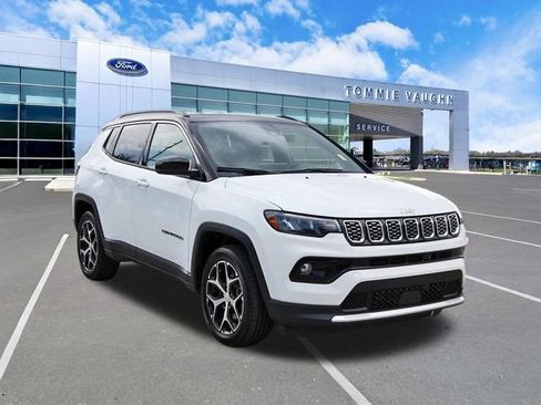 Used 2024 Jeep Compass Limited AWD/4WD image 6