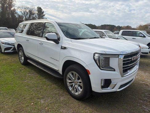 Used 2024 GMC Yukon XL SLT image 11