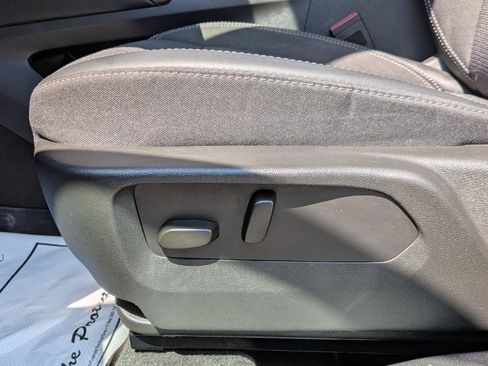 Used 2023 Buick Envision Preferred AWD/4WD image 13