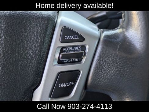 Used 2018 Nissan Titan SV w/ SV Convenience Package image 19