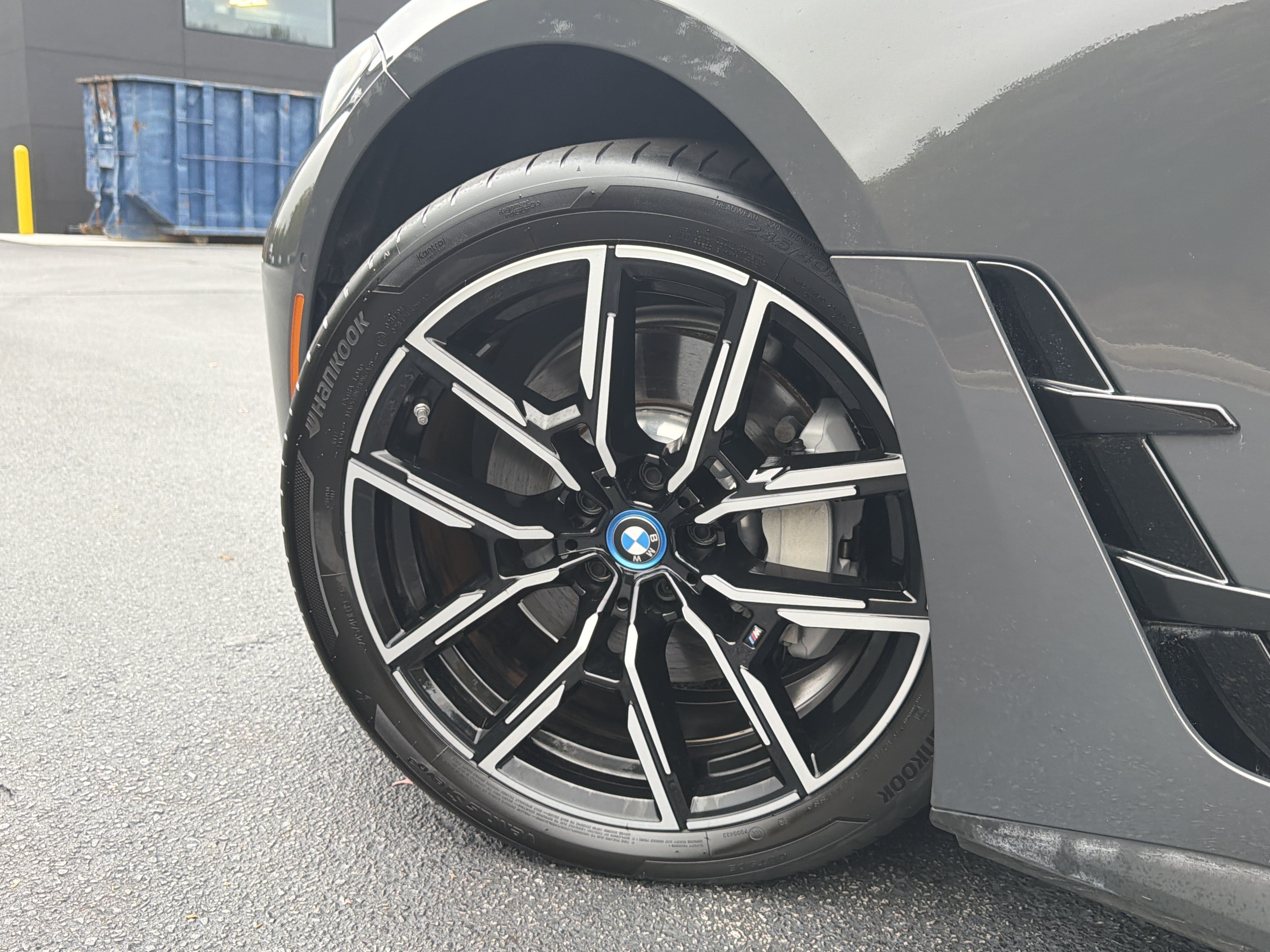 Used 2024 BMW i4 eDrive40 w/ M Sport Package RWD image 19