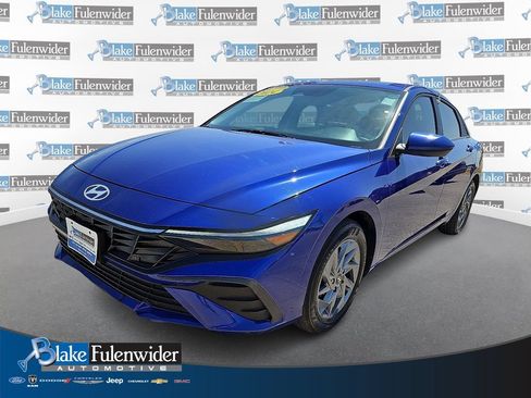 Used 2024 Hyundai Elantra SEL FWD image 1