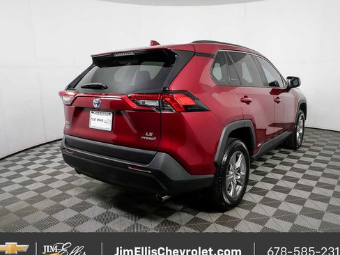 Used 2023 Toyota RAV4 LE AWD/4WD image 3