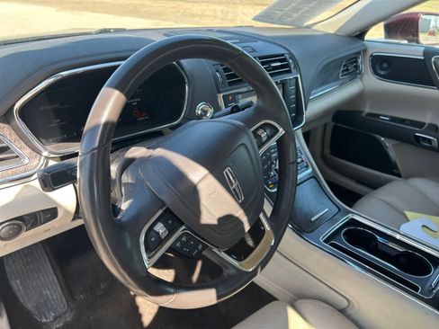 Used 2020 Lincoln Continental AWD w/ Premium Package image 13