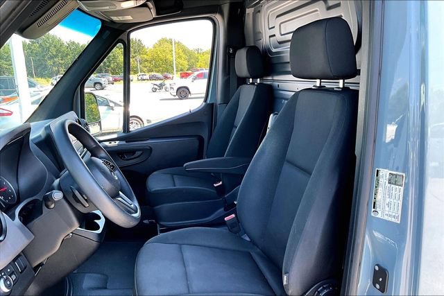 Used 2024 Mercedes-Benz Sprinter 2500 w/ Acoustic Package image 20