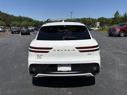 Used 2025 Genesis GV70 2.5T AWD/4WD image 6