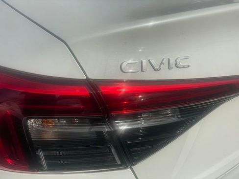 Used 2023 Honda Civic Sport image 31