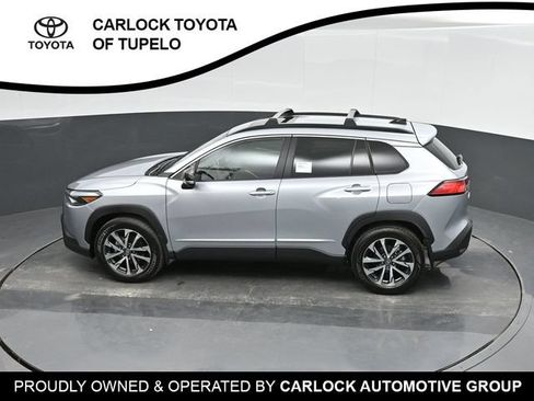 Used 2025 Toyota Corolla Cross XLE w/ Convenience Package AWD/4WD image 39