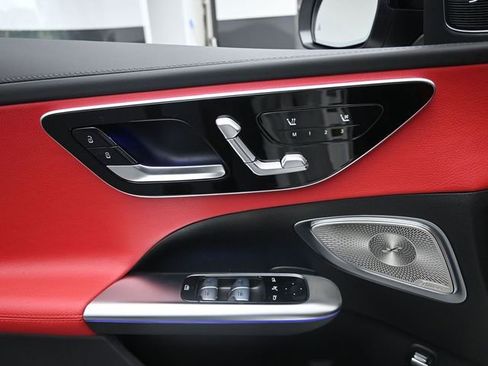 Used 2025 Mercedes-Benz C 300 Sedan image 20