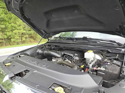 Used 2020 RAM 1500 Big Horn AWD/4WD image 9