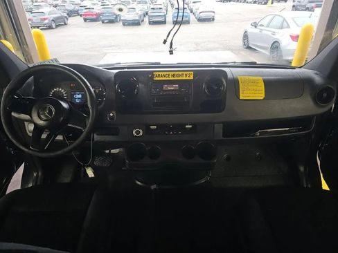 Used 2019 Mercedes-Benz Sprinter 144 image 8
