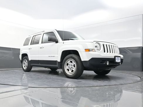 Used 2015 Jeep Patriot Sport w/ Power Value Group image 20