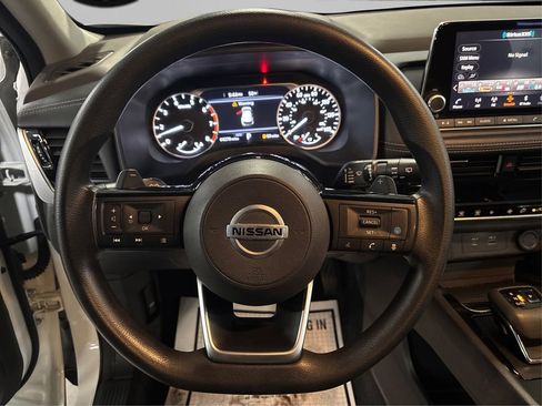 Used 2021 Nissan Rogue SV image 24