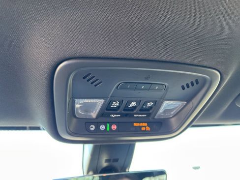 Certified 2023 Chevrolet Traverse High Country AWD/4WD image 32