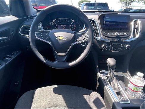 Used 2022 Chevrolet Equinox LT FWD image 5