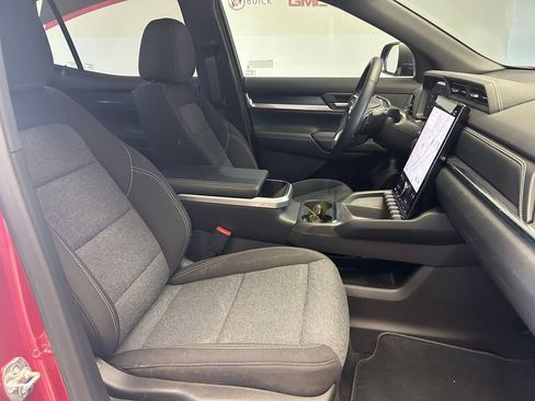 Used 2025 GMC Terrain Elevation image 25