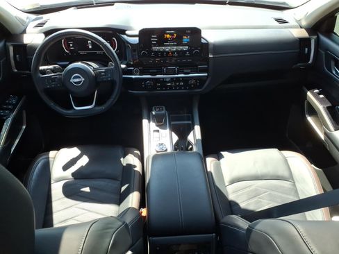 Used 2022 Nissan Pathfinder Platinum w/ Cargo Package AWD/4WD image 7