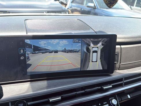 Used 2024 Hyundai Santa Fe Limited FWD image 6