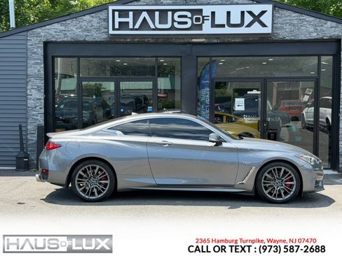 Used 2017 INFINITI Q60 Red Sport 400 AWD/4WD image 12