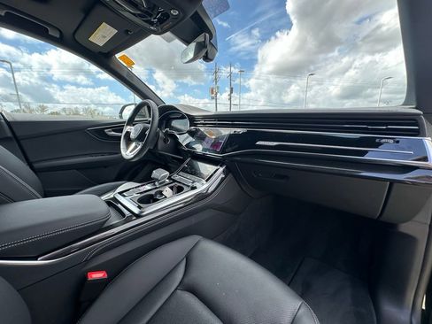 Certified 2025 Audi Q8 Premium Plus w/ Premium Plus Package AWD/4WD image 31