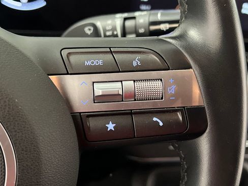 Used 2024 Hyundai Kona SEL AWD/4WD image 46
