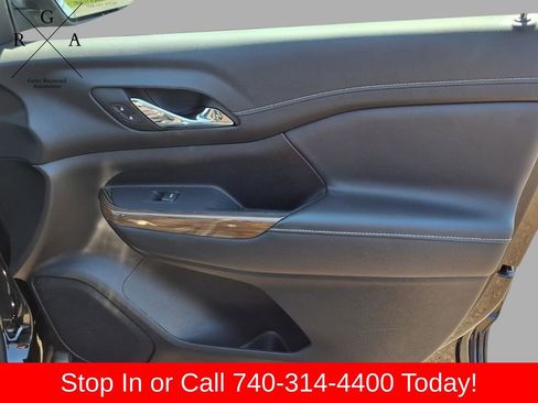 Used 2023 GMC Acadia SLE w/ Driver Convenience Package AWD/4WD image 10