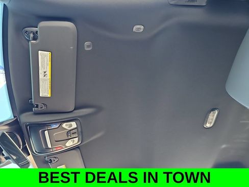 New 2026 RAM 2500 Tradesman w/ Chrome Appearance Group AWD/4WD image 29
