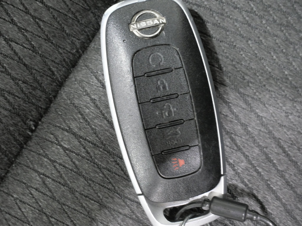 Used 2024 Nissan Rogue SV AWD/4WD image 28