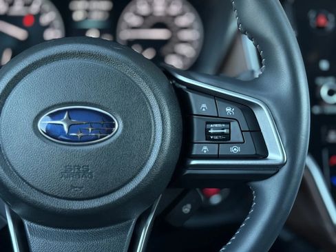 Used 2022 Subaru Outback Touring w/ Popular Package #2 image 25