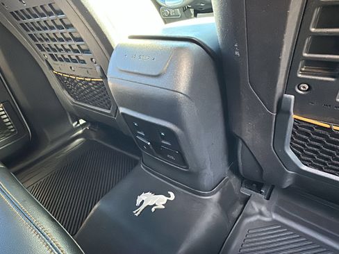 Used 2021 Ford Bronco Badlands image 26