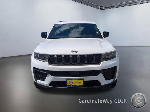 New 2026 Jeep Grand Cherokee Altitude AWD/4WD image 2