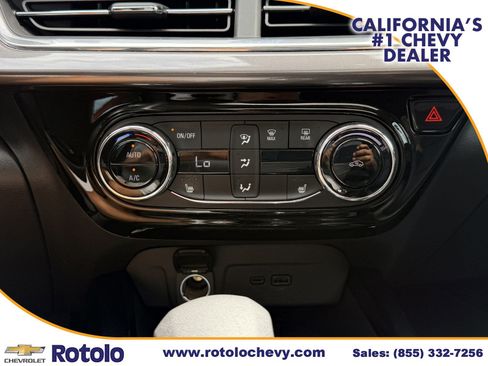 Used 2024 Chevrolet Trax ACTIV w/ Sunroof Package FWD image 21