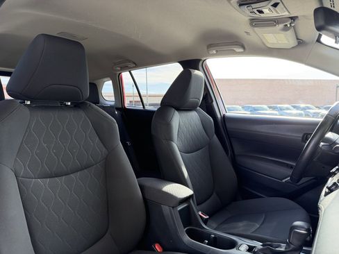Used 2023 Toyota Corolla Cross LE image 40