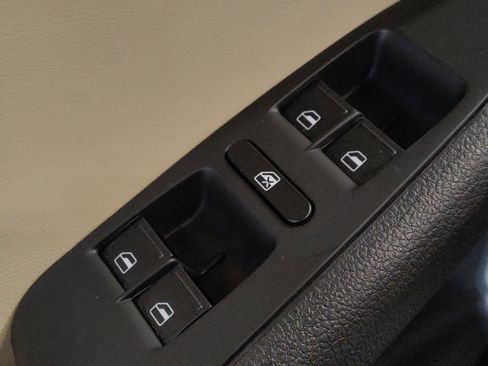 Used 2018 Volkswagen Jetta SE image 27