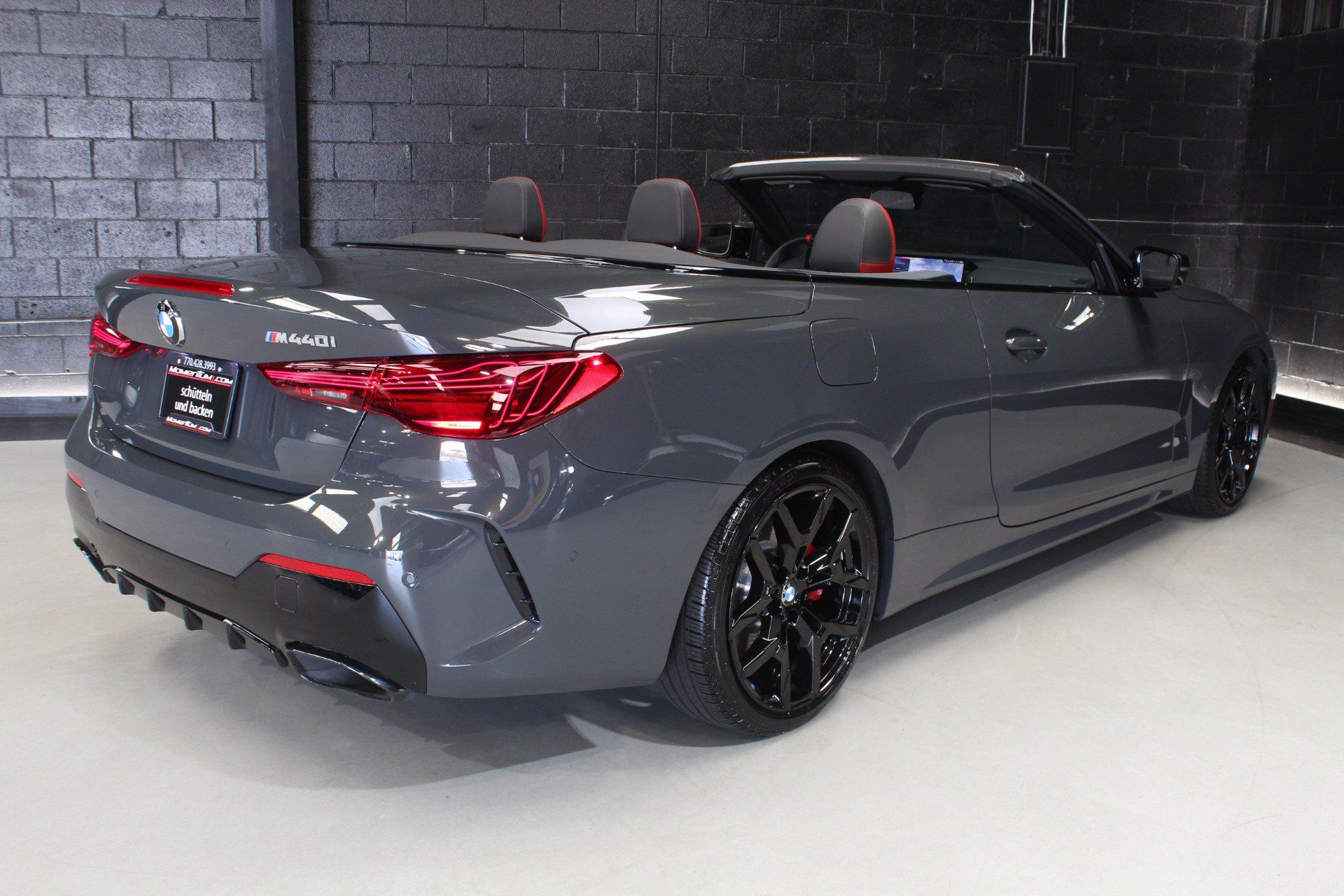 Used 2026 BMW M440i Convertible w/ Premium Package RWD image 25