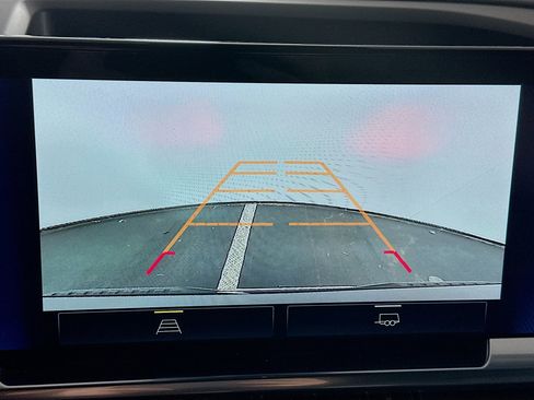 Used 2022 Chevrolet Silverado 1500 LT image 22