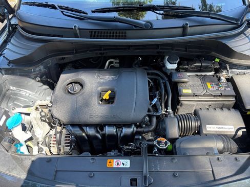 Used 2025 Kia Soul LX w/ LX Technology Package FWD image 32