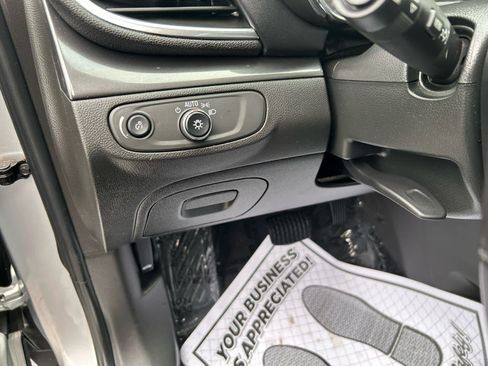 Used 2018 Buick Encore Preferred image 13