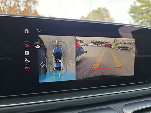 New 2026 Mercedes-Benz GLE 63 AMG S image 25