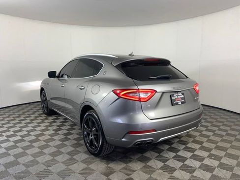 Used 2019 Maserati Levante GranLusso AWD/4WD image 8
