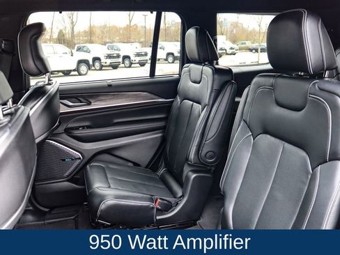 Used 2022 Jeep Grand Cherokee L Overland w/ Advanced Protech Group III image 12