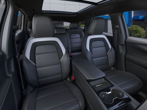 New 2025 Chevrolet Blazer EV LT image 16