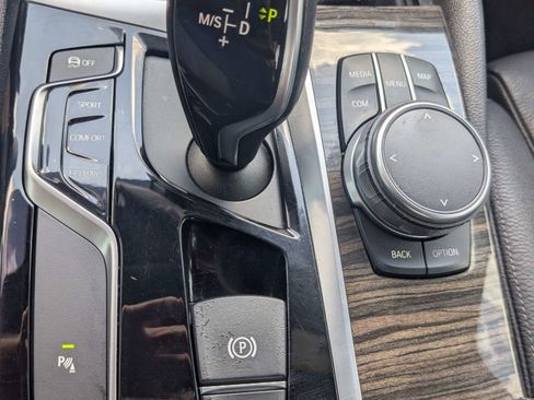 Used 2018 BMW 530i RWD image 28
